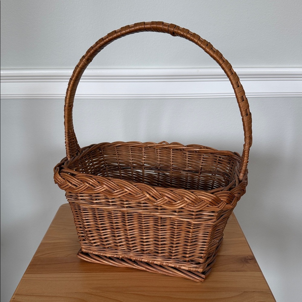 Vintage Wicker Rectangular Handle Basket Approx 13x10.5x8 Beautiful Brown Weave